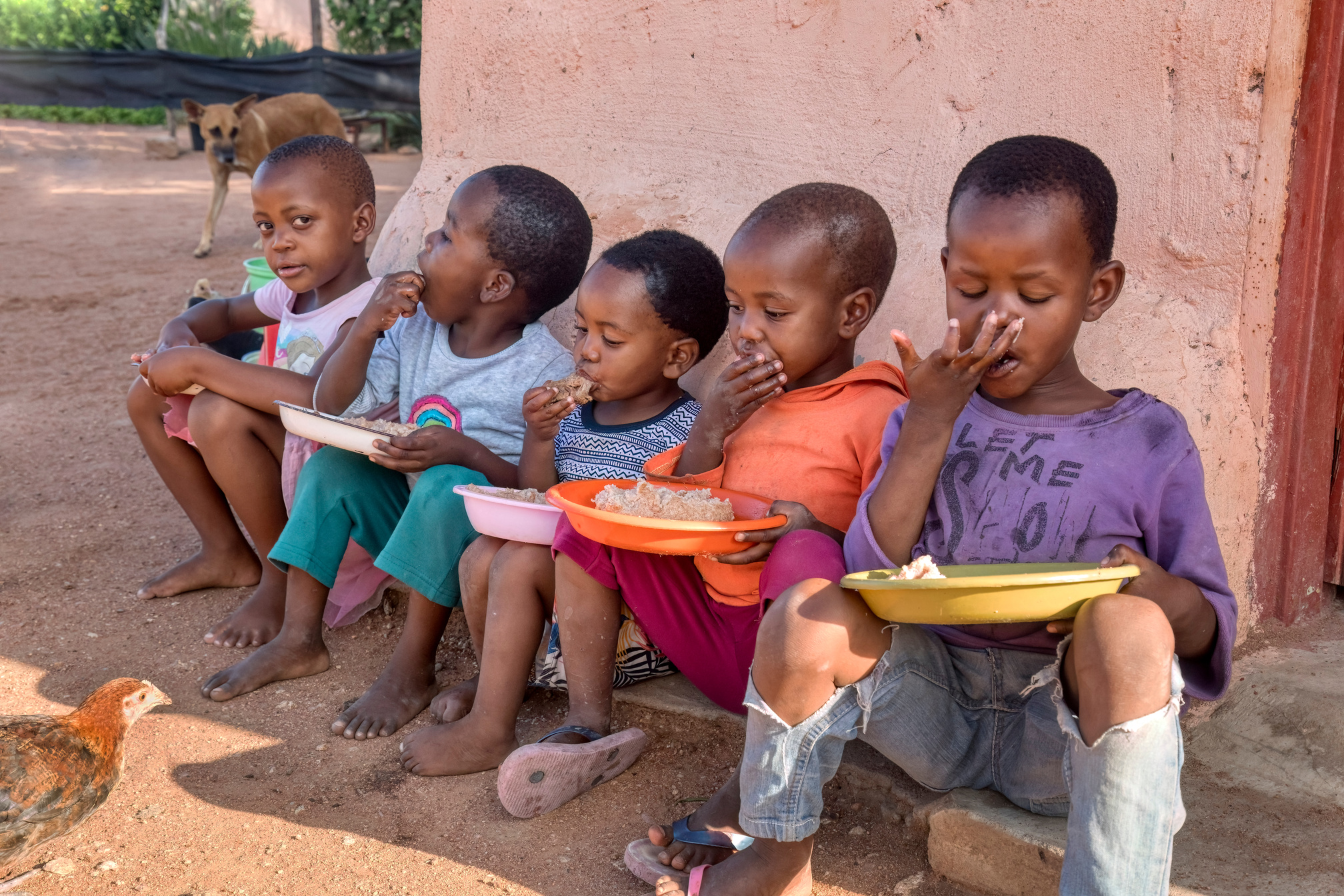 african kids eating